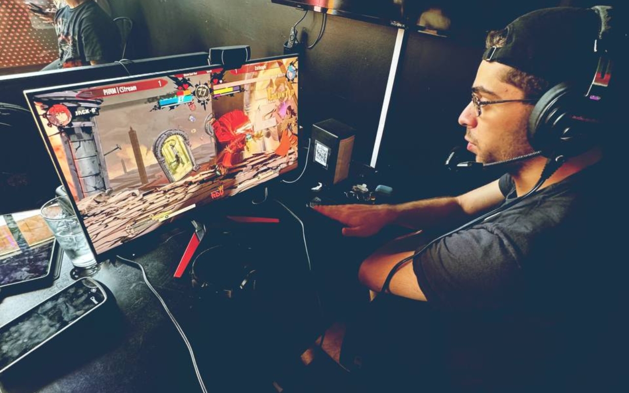 Bad Machines Commentator